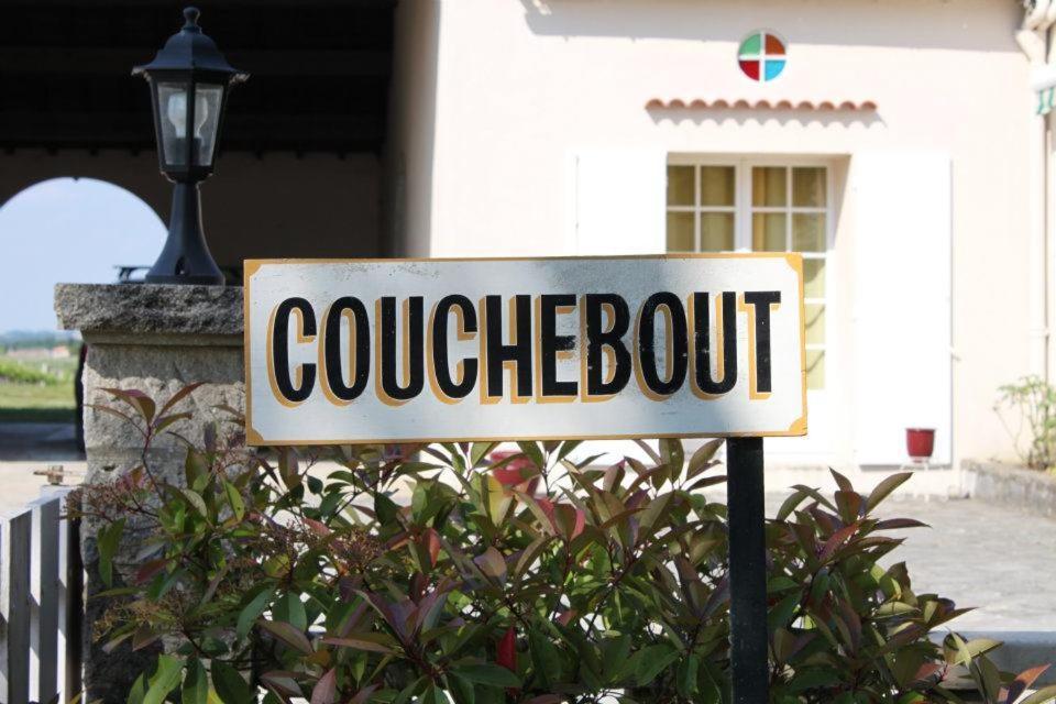 Bed and Breakfast Chateau Couchebout Pugnac Exterior foto